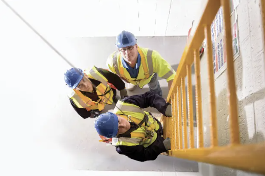 Ladder Safety Awareness for Construction